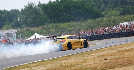 N-Gine Renault F1 Team Show